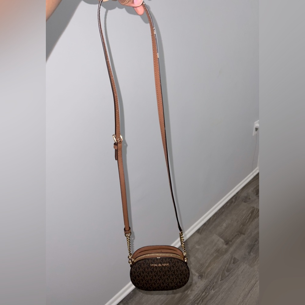 Small brown Micheal Kors Bag